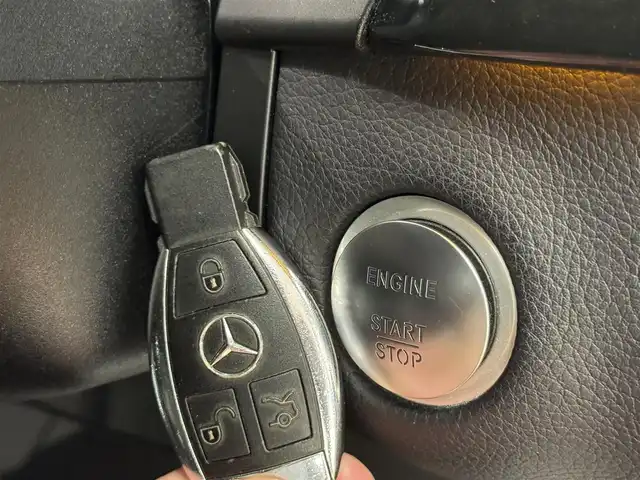 メルセデス・ベンツ ＧＬ３５０ ブルーテック 4MATIC レザー エクスクルーシブ 群馬県 2016(平28)年 5.4万km オブシディアンブラック PRE-SAFEブレーキ/サンルーフ/純正HDDナビ/　　CD/DVD/BT/ワンセグ/MSV/USB/AUX/360°カメラ/パワーバックドア/レーダークルーズコントロール/HIDオートライト/レザーシート/前席・2列目シートヒーター/前席メモリーシート/純正20インチAW/エアサスペンション/コーナーセンサー/前後ドライブレコーダー/アテンションアシスト/ブラインドスポットアシスト/レーンキープアシスト/パドルシフト/ステアリングスイッチ/横滑り防止装置/サイド・カーテンエアバッグ/スマートキー/ETC/4WD・ディーゼルターボ
