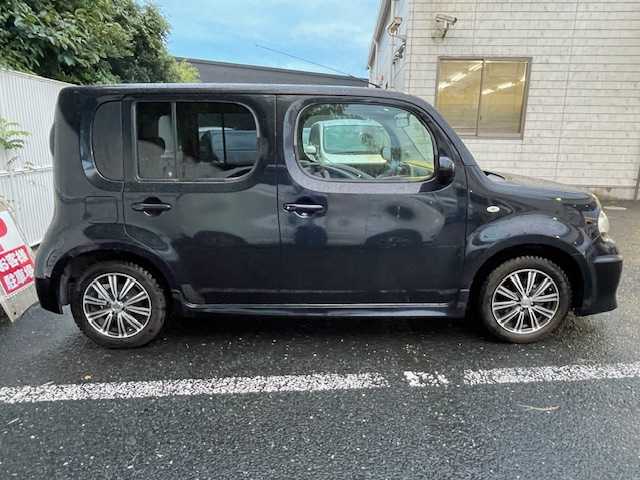 日産 キューブ ライダー 茨城県 2010(平22)年 13.5万km サファイアブラック 純正ナビ/バックカメラ/TV（ワンセグ）/エアバッグダブル/ETC/フロアマット純正/ABS/盗難防止装置