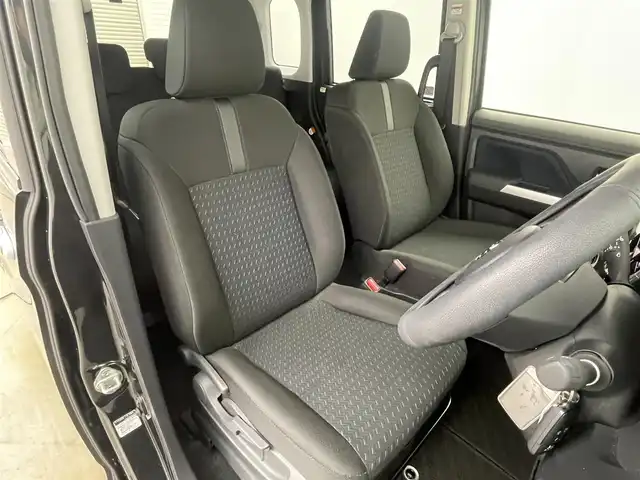 トヨタ ルーミー カスタムG 岡山県 2025(令7)年 0.3万km ブラックマイカメタリック 純正９型ディスプレイオーディオ/（CD/DVD/フルセグ/BT/Carplay/AndroidAuto/HDMI）/バックカメラ/両側電動スライドドア/レーダークルーズコントロール/ドライブレコーダー(前/後）/シートヒーター（前/後）/コーナーセンサー（前/後）/踏み間違い防止/衝突軽減ブレーキ/レーンキープアシスト/オートハイビーム/ＬＥＤヘッドライト/フォグランプ/禁煙車/スマートキー×2