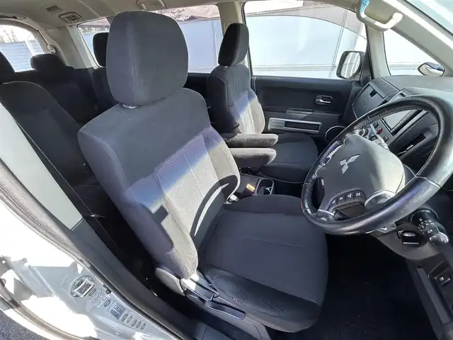 三菱 デリカＤ：５ D－Power package 岩手県 2014(平26)年 8万km ウォームホワイトパール ナビ バックC フリップダウン ETC 両側電動スライド Bluetooth フルセグ DVD再生 クルーズコントロール パドルシフト シートヒーター オートHIDライト フォグランプ オールテレーンタイヤ 16インチAW スマートキー