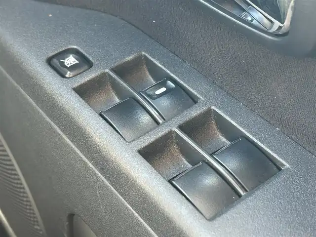 三菱 デリカＤ：５ D－Power package 岩手県 2014(平26)年 8万km ウォームホワイトパール ナビ バックC フリップダウン ETC 両側電動スライド Bluetooth フルセグ DVD再生 クルーズコントロール パドルシフト シートヒーター オートHIDライト フォグランプ オールテレーンタイヤ 16インチAW スマートキー