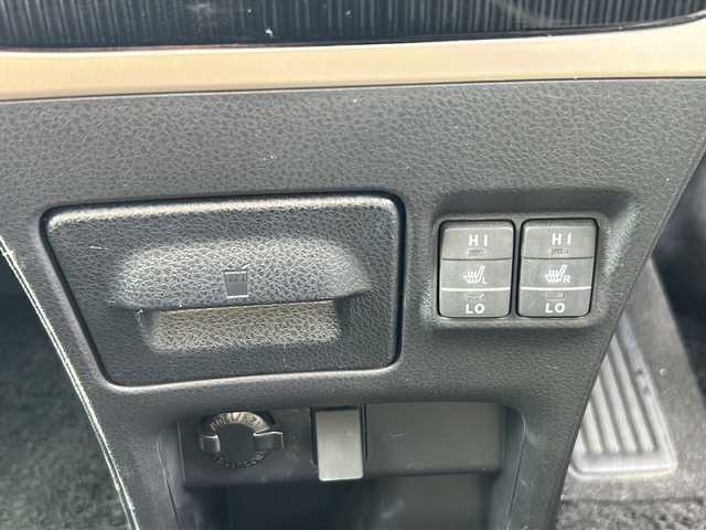 トヨタ エスクァイア Gi ブラックテーラード 愛媛県 2016(平28)年 5万km スパークリングブラックパールクリスタルシャイン 社外アルパインSDナビ/Bluetooth/CD/DVD/USB/フルセグ/SD/クルーズコントロール/バックカメラ/純正ドライブレコーダー前のみ/ETC/レザーシート/前席シートヒーター/両側パワースライドドア/アイドリングストップ/オートLEDヘッドライト/純正フロアマット/純正15インチAW/フォグランプ/保証書/取扱説明書