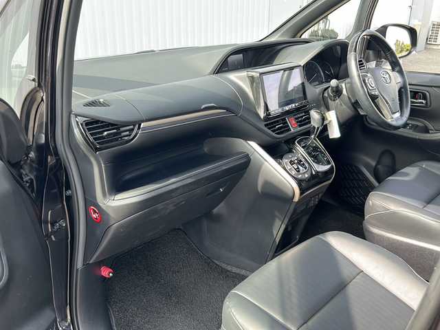 トヨタ エスクァイア Gi ブラックテーラード 愛媛県 2016(平28)年 5万km スパークリングブラックパールクリスタルシャイン 社外アルパインSDナビ/Bluetooth/CD/DVD/USB/フルセグ/SD/クルーズコントロール/バックカメラ/純正ドライブレコーダー前のみ/ETC/レザーシート/前席シートヒーター/両側パワースライドドア/アイドリングストップ/オートLEDヘッドライト/純正フロアマット/純正15インチAW/フォグランプ/保証書/取扱説明書