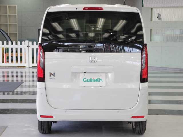ホンダ Ｎ ＢＯＸ 千葉県 2023(令5)年 1.5万km プラチナホワイトパール ワンオーナー/ボンネットフードデカール/サイドデカール/社外14インチアルミホイール/GATHERS Apple CarPlay対応ディスプレイオーディオ/リヤワイドカメラカメラ/HONDA SENSING/アダプティブクルーズコントロール/マルチインフォメーションディスプレイ/アイドリングストップ/ソナーセンサー/電動パーキングブレーキ/左側パワースライドドア/LEDヘッドライト/リヤドアロールシェード/取扱説明書/保証書/スペアスマートキー