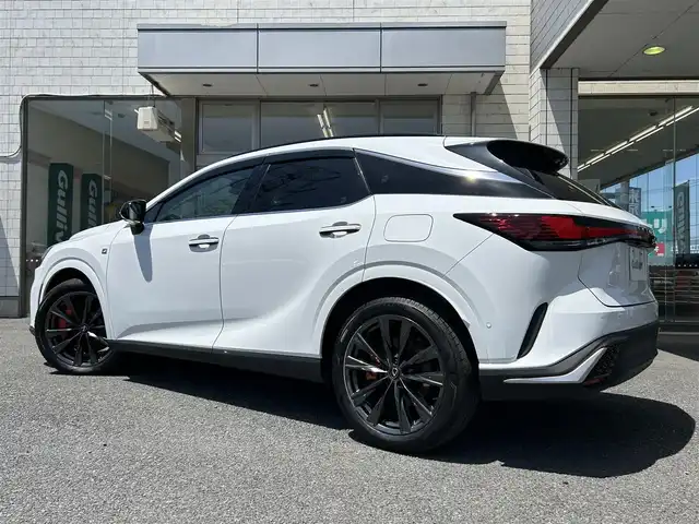 レクサス ＲＸ 350 Fスポーツ 埼玉県 2024(令6)年 1.4万km ホワイトノーヴァガラスフレーク 14インチタッチディスプレイオーディオ /ムーンルーフ/プリクラッシュセーフティシステム/ブラインドスポットモニター/3眼LEDヘッドライト/オレンジブレーキキャリパー/ドライブレコーダー/パワーシート/シートヒーター/エアーシート/ダウンヒルアシストコントロール/レーダークルーズコントロール/電動リアゲート/ETC2.0