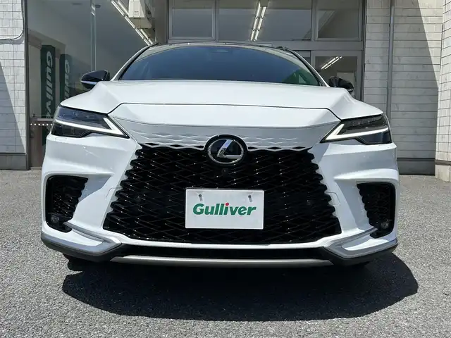 レクサス ＲＸ 350 Fスポーツ 埼玉県 2024(令6)年 1.4万km ホワイトノーヴァガラスフレーク 14インチタッチディスプレイオーディオ /ムーンルーフ/プリクラッシュセーフティシステム/ブラインドスポットモニター/3眼LEDヘッドライト/オレンジブレーキキャリパー/ドライブレコーダー/パワーシート/シートヒーター/エアーシート/ダウンヒルアシストコントロール/レーダークルーズコントロール/電動リアゲート/ETC2.0