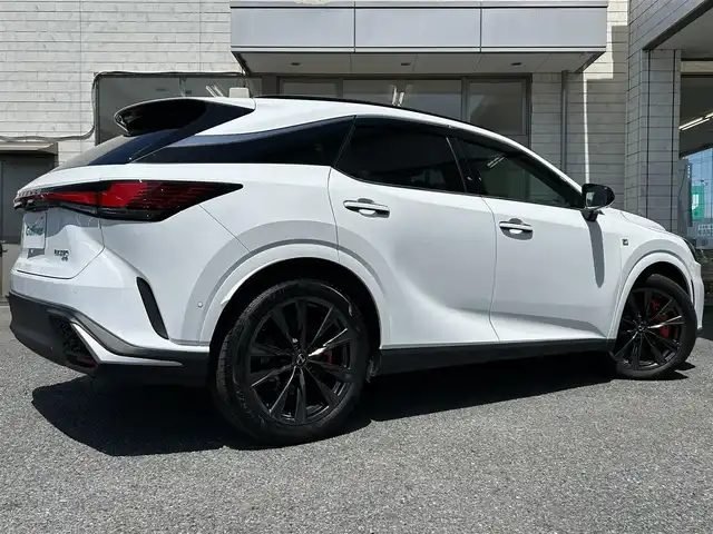 レクサス ＲＸ 350 Fスポーツ 埼玉県 2024(令6)年 1.4万km ホワイトノーヴァガラスフレーク 14インチタッチディスプレイオーディオ /ムーンルーフ/プリクラッシュセーフティシステム/ブラインドスポットモニター/3眼LEDヘッドライト/オレンジブレーキキャリパー/ドライブレコーダー/パワーシート/シートヒーター/エアーシート/ダウンヒルアシストコントロール/レーダークルーズコントロール/電動リアゲート/ETC2.0