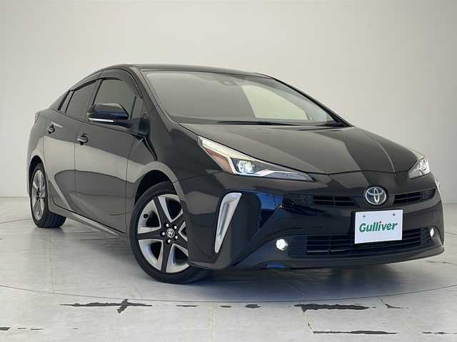 トヨタ プリウス Sツーリングセレクション 沖縄県 2022(令4)年 4.5万km アティチュードブラックマイカ 純正ナビ/   （フルセグTV/Bluetooth/USB）/バックモニター/ＥＴＣ/コーナーセンサー/前席シートヒーター/レザーシート/ステアリングスイッチ/100V電源/トヨタセーフティセンス/・衝突被害軽減ブレーキ (プリクラッシュセーフティ)																									/・ハンドル操作サポート (レーントレーシングアシスト)																									/・追従ドライブ支援機能 (レーダークルーズコントロール)																									/・車線はみ出しアラート (レーンディパーチャーアラート)																									/・自動ハイビーム (オートマチックハイビーム)																									/純正17インチアルミホイール/純正フロアマット/プッシュスタート/スマートキー/ＬＥＤライト/オートライト