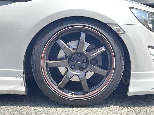 トヨタ ８６ GT リミテッド 宮城県 2015(平27)年 11万km クリスタルホワイトパール モデリスタエアロ/BLITS車高調/リアスポイラー/BLITZ製ストラットタワーバー/CROSS SPEED製アルミホイール18インチ/純正メモリナビ/ワンセグテレビ/FM・AM/CD・DVD/SD/Bluetooth/純正フロアマット/ETC2.0/クルーズコントロール/シートヒーターDN席/スマートキーx2