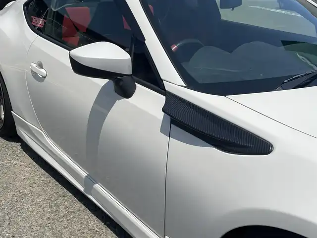 トヨタ ８６ GT リミテッド 宮城県 2015(平27)年 11万km クリスタルホワイトパール モデリスタエアロ/BLITS車高調/リアスポイラー/BLITZ製ストラットタワーバー/CROSS SPEED製アルミホイール18インチ/純正メモリナビ/ワンセグテレビ/FM・AM/CD・DVD/SD/Bluetooth/純正フロアマット/ETC2.0/クルーズコントロール/シートヒーターDN席/スマートキーx2