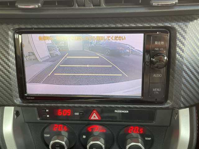 トヨタ ８６ GT リミテッド 宮城県 2015(平27)年 11万km クリスタルホワイトパール モデリスタエアロ/BLITS車高調/リアスポイラー/BLITZ製ストラットタワーバー/CROSS SPEED製アルミホイール18インチ/純正メモリナビ/ワンセグテレビ/FM・AM/CD・DVD/SD/Bluetooth/純正フロアマット/ETC2.0/クルーズコントロール/シートヒーターDN席/スマートキーx2