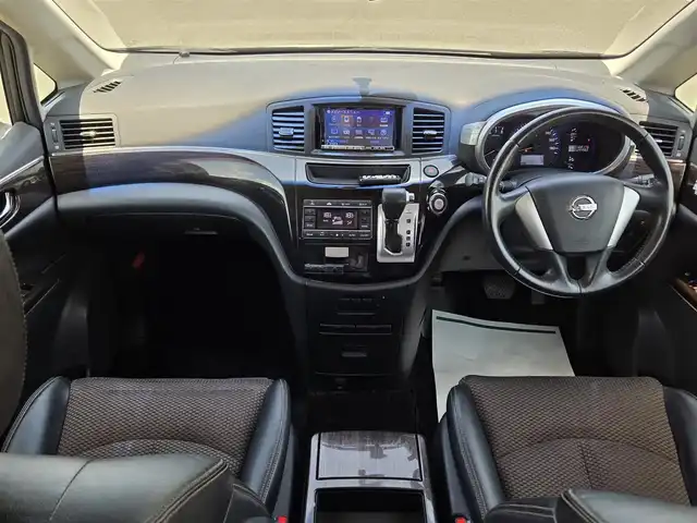日産 エルグランド 250ハイウェイスター 鹿児島県 2011(平23)年 16.9万km オーロラモーヴ ＥＴＣ　/両側パワースライドドア　/前後ＡＬＰＩＮＥナビ　/後席フリップダウンモニター　/横滑り防止装置　/ハーフレザーシート　/バックカメラ　/純正アルミホイール（１８インチ）　/アイドリングストップ/プッシュスタート/スマートキー/エアバッグ(W+サイド)