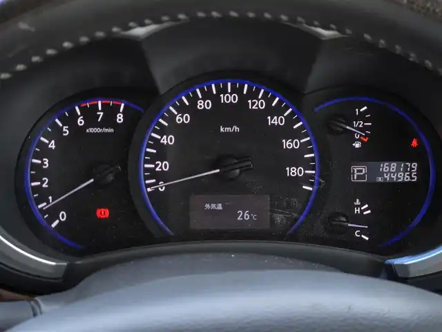 日産 エルグランド 250ハイウェイスター 鹿児島県 2011(平23)年 16.9万km オーロラモーヴ ＥＴＣ　/両側パワースライドドア　/前後ＡＬＰＩＮＥナビ　/後席フリップダウンモニター　/横滑り防止装置　/ハーフレザーシート　/バックカメラ　/純正アルミホイール（１８インチ）　/アイドリングストップ/プッシュスタート/スマートキー/エアバッグ(W+サイド)