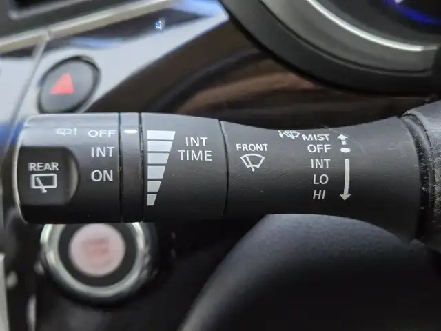 日産 エルグランド 250ハイウェイスター 鹿児島県 2011(平23)年 16.9万km オーロラモーヴ ＥＴＣ　/両側パワースライドドア　/前後ＡＬＰＩＮＥナビ　/後席フリップダウンモニター　/横滑り防止装置　/ハーフレザーシート　/バックカメラ　/純正アルミホイール（１８インチ）　/アイドリングストップ/プッシュスタート/スマートキー/エアバッグ(W+サイド)