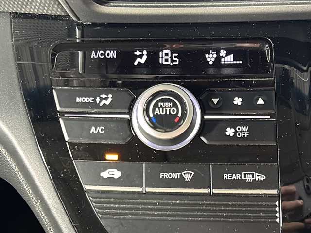 ホンダ フリード＋ ハイブリット G 沖縄県 2018(平30)年 5.4万km ホワイトオーキッドパール 禁煙車/車いす仕様車/電動ウインチ/社外7型ナビ【DPV-7000】/　フルセグ Bluetooth DVD再生　CD　SD/社外10.1インチフリップダウンモニター/ホンダセンシング/　●衝突軽減ブレーキ〈CMBS〉/　●誤発進抑制機能/　●ACC〈アダプティブ・クルーズ・コントロール〉/　●LKAS〈車線維持支援システム〉/　●歩行者事故低減ステアリング/　●路外逸脱抑制機能●先行車発進お知らせ機能/　●標識認識機能/両側パワースライドドア/360°ドライブレコーダー/コーナーセンサー/ステアリングリモコン/バックカメラ/ビルトインETC/シートカバー/純正フロアマット/ドアバイザー