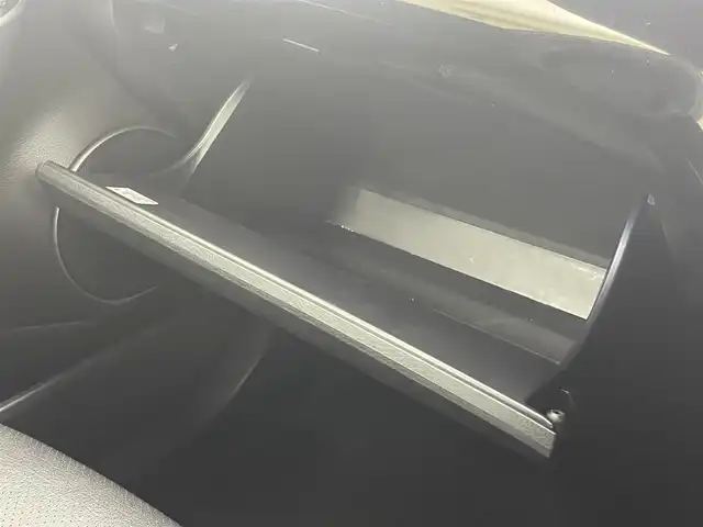 トヨタ ハリアー プレミアム 茨城県 2018(平30)年 3.8万km ブラック 社外9型ナビ/バックカメラ/フルセグ/モデリスタエアロ/衝突被害軽減ブレーキ/車線逸脱抑制装置/レーダークルーズコントロール/オートマチックハイビーム/クリアランスソナー/社外シートカバー/ETC/ドラレコ/純正18インチAW/LEDヘッドライト/スマートキー