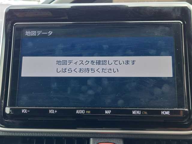 トヨタ ヴォクシー ZS 煌Ⅱ 東京都 2020(令2)年 2万km ホワイトパールクリスタルシャイン 純正9インチナビ/フリップダウンモニター/両側パワースライドドア/フルセグ/バックカメラ/ビルトインETC/ドライブレコーダー/衝突軽減ブレーキ/レーンキープアシスト/クルーズコントロール/コーナーセンサー/オートマチックハイビーム/LEDヘッドライト/スマートキー