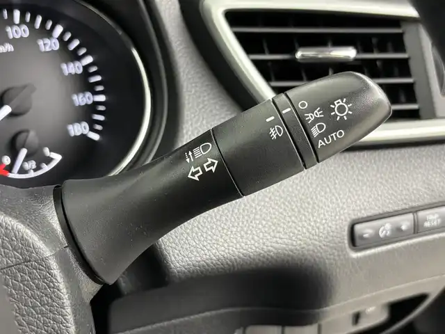 日産 エクストレイル 20X エマージェンシーブレーキ 埼玉県 2017(平29)年 6.4万km ダイヤモンドブラック 純正ナビ　MM336D-W/バックカメラ/前方ドライブレコーダー/ETC/車線逸脱警報/衝突軽減ブレーキ/クリアランスソナー/アイドリングストップ/ECOモード/前席シートヒーター/4WD/ダウンヒルアシストコントロール/プッシュスタート/ウィンカーミラー/フロントフォグランプ/純正ドアバイザー/純正フロアマット/純正17インチアルミホイール