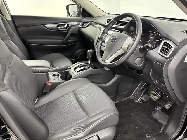 日産 エクストレイル 20X エマージェンシーブレーキ 埼玉県 2017(平29)年 6.4万km ダイヤモンドブラック 純正ナビ　MM336D-W/バックカメラ/前方ドライブレコーダー/ETC/車線逸脱警報/衝突軽減ブレーキ/クリアランスソナー/アイドリングストップ/ECOモード/前席シートヒーター/4WD/ダウンヒルアシストコントロール/プッシュスタート/ウィンカーミラー/フロントフォグランプ/純正ドアバイザー/純正フロアマット/純正17インチアルミホイール