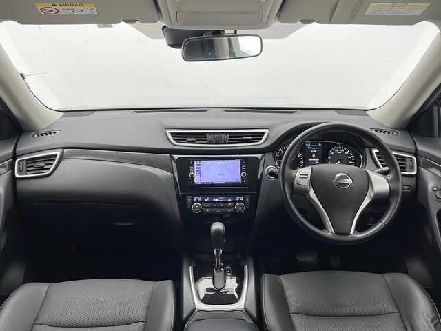 日産 エクストレイル 20X エマージェンシーブレーキ 長野県 2017(平29)年 6.4万km ダイヤモンドブラック 切り替え4WD/純正ナビ　MM336D-W/　（フルセグ/Bluetooth/CD/DVD/AUX)/バックカメラ/前方ドライブレコーダー/ETC/車線逸脱警報/衝突軽減ブレーキ/クリアランスソナー/アイドリングストップ/ECOモード/前席シートヒーター/ダウンヒルアシストコントロール/プッシュスタート/ウィンカーミラー/フロントフォグランプ/純正ドアバイザー/純正フロアマット/純正17インチアルミホイール/スマートキー