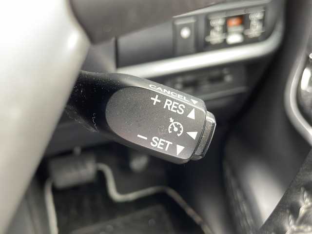 トヨタ ヴォクシー ZS 煌Ⅱ 沖縄県 2019(平31)年 7.7万km ブラッキッシュアゲハガラスフレーク 純正ナビ・TV・Bluetooth・CD・DVD/両側パワースライドドア/バックカメラ/ETC/ドライブレコーダー/コーナーセンサー/オートライト/衝突軽減システム/純正アルミ/フォグランプ/革巻きステアリング/ステアリングスイッチ