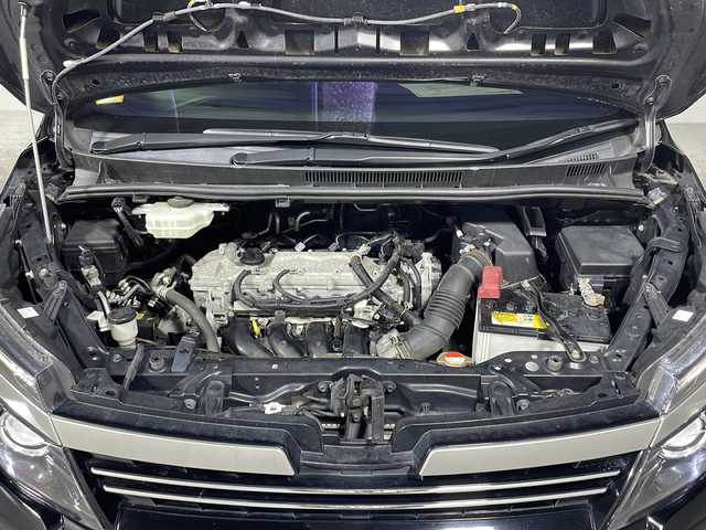 トヨタ ヴォクシー ZS 煌Ⅱ 沖縄県 2017(平29)年 7.6万km ブラック 県外仕入　/禁煙車　/７人乗り　/アルパイン１１インチナビ　/　フルセグ　Ｂｌｕｅｔｏｏｔｈ　DVD再生　CD/フリップダウンモニター　/両側パワースライドドア　/プリクラッシュセーフティ　/オートマチックハイビーム/車線逸脱警報　/バックカメラ　