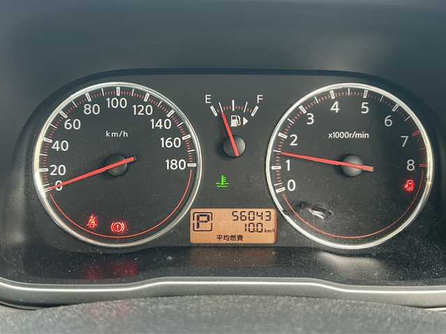 日産 ノート 15X 兵庫県 2009(平21)年 5.6万km ホワイトパール 登録時走行距離56043km/純正HDDナビ/CD/DVD/フルセグTV/バックカメラ/電動格納ミラー/純正フロアマット/ドアバイザー/インテリジェントキー