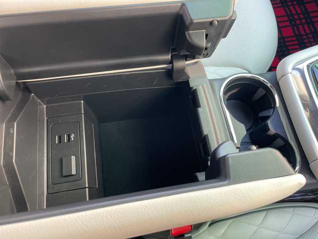 マツダ ＣＸ－８ XD エクスクルーシブモード 宮崎県 2021(令3)年 0.6万km プラチナクォーツメタリック ４WD　純正ナビ　フルセグTV　サンルーフ　全方位カメラ　BOSEサウンド　ホワイトレザー　HUD　BSM　社外20インチアルミ　コーナーセンサー　シートヒーター　LEDヘッドライト　ETC