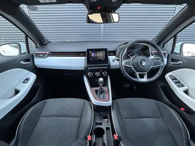 ルノー ルーテシア インテンス 茨城県 2021(令3)年 4.1万km ブラングラシエ 衝突軽減B /ACC /BOSE /ディスプレイOD /CarPlay /Bカメラ /パーキングセンサー /レーンアシスト /ブラインドスポットモニター /半革 /ステアリングヒーター /LEDヘッドライト オートハイビーム /ETC /パドルシフト /純正17inAW/禁煙車