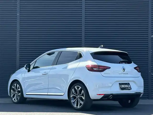 ルノー ルーテシア インテンス 茨城県 2021(令3)年 4.1万km ブラングラシエ 衝突軽減B /ACC /BOSE /ディスプレイOD /CarPlay /Bカメラ /パーキングセンサー /レーンアシスト /ブラインドスポットモニター /半革 /ステアリングヒーター /LEDヘッドライト オートハイビーム /ETC /パドルシフト /純正17inAW/禁煙車