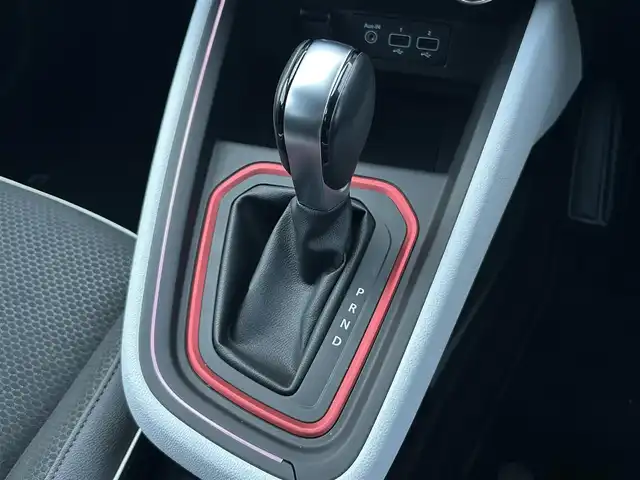 ルノー ルーテシア インテンス 茨城県 2021(令3)年 4.1万km ブラングラシエ 衝突軽減B /ACC /BOSE /ディスプレイOD /CarPlay /Bカメラ /パーキングセンサー /レーンアシスト /ブラインドスポットモニター /半革 /ステアリングヒーター /LEDヘッドライト オートハイビーム /ETC /パドルシフト /純正17inAW/禁煙車