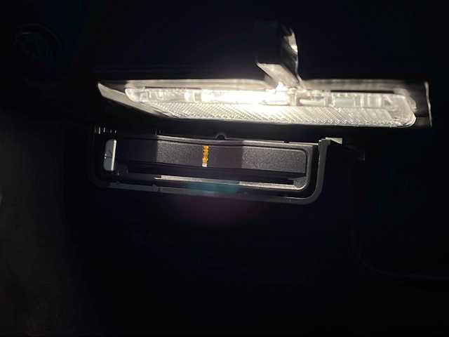 ボルボ Ｖ４０ D4 モメンタム 新潟県 2018(平30)年 5万km オニキスブラックP 衝突警告/ブラインドスポット・インフォメーション・システム/アダプティブ・クルーズ・コントロール/レーン・キーピング・エイド/ブレーキアシスト/アクティブ・ハイビーム/リアビューカメラ/スポーツモード付ESC/HDDナビゲーションシステム/・CD/DVD/TV/BT/ETC/パワーシート/シートヒーター/LEDヘッドライト/パドルシフト