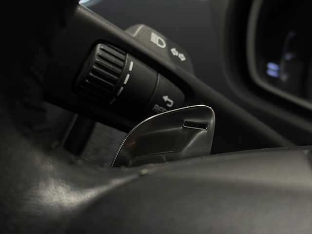 ボルボ Ｖ４０ D4 モメンタム 新潟県 2018(平30)年 5万km オニキスブラックP 衝突警告/ブラインドスポット・インフォメーション・システム/アダプティブ・クルーズ・コントロール/レーン・キーピング・エイド/ブレーキアシスト/アクティブ・ハイビーム/リアビューカメラ/スポーツモード付ESC/HDDナビゲーションシステム/・CD/DVD/TV/BT/ETC/パワーシート/シートヒーター/LEDヘッドライト/パドルシフト