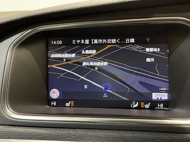 ボルボ Ｖ４０ D4 モメンタム 新潟県 2018(平30)年 5万km オニキスブラックP 衝突警告/ブラインドスポット・インフォメーション・システム/アダプティブ・クルーズ・コントロール/レーン・キーピング・エイド/ブレーキアシスト/アクティブ・ハイビーム/リアビューカメラ/スポーツモード付ESC/HDDナビゲーションシステム/・CD/DVD/TV/BT/ETC/パワーシート/シートヒーター/LEDヘッドライト/パドルシフト