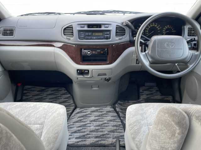 トヨタ ハイエース レジアス 長野県 1998(平10)年 6.5万km ホワイトパールマイカ/シルバーM ・社外オーディオ/CD/・ツインサンルーフ/・ETC/・オートライト/・フォグライト/・リモコンキー/・純正15インチアルミホイール/・電動格納ミラー/・フロアマット