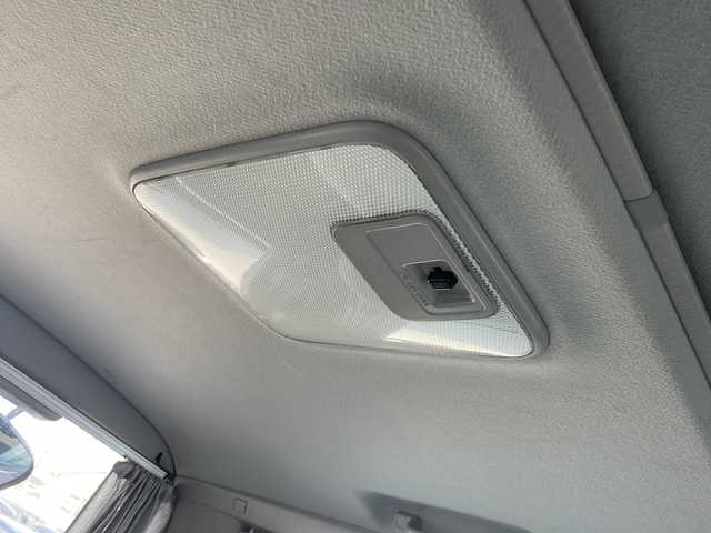 トヨタ ハイエース レジアス 長野県 1998(平10)年 6.5万km ホワイトパールマイカ/シルバーM ・社外オーディオ/CD/・ツインサンルーフ/・ETC/・オートライト/・フォグライト/・リモコンキー/・純正15インチアルミホイール/・電動格納ミラー/・フロアマット