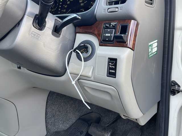 トヨタ ハイエース レジアス 長野県 1998(平10)年 6.5万km ホワイトパールマイカ/シルバーM ・社外オーディオ/CD/・ツインサンルーフ/・ETC/・オートライト/・フォグライト/・リモコンキー/・純正15インチアルミホイール/・電動格納ミラー/・フロアマット