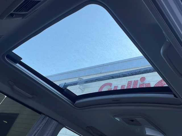 トヨタ ハイエース レジアス 長野県 1998(平10)年 6.5万km ホワイトパールマイカ/シルバーM ・社外オーディオ/CD/・ツインサンルーフ/・ETC/・オートライト/・フォグライト/・リモコンキー/・純正15インチアルミホイール/・電動格納ミラー/・フロアマット