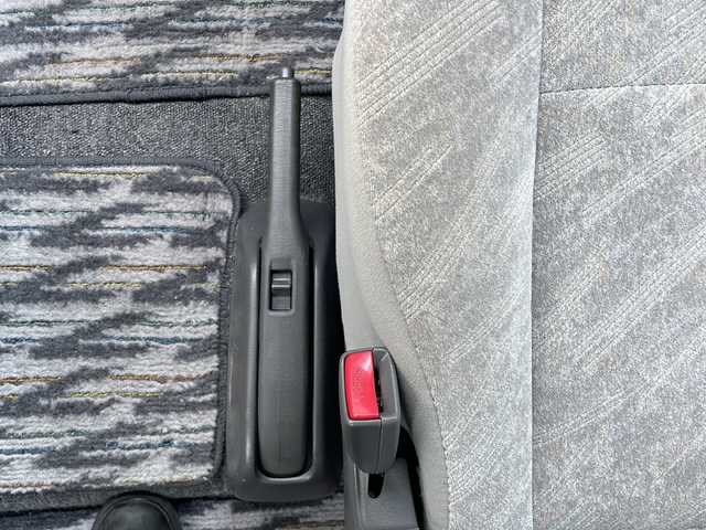 トヨタ ハイエース レジアス 長野県 1998(平10)年 6.5万km ホワイトパールマイカ/シルバーM ・社外オーディオ/CD/・ツインサンルーフ/・ETC/・オートライト/・フォグライト/・リモコンキー/・純正15インチアルミホイール/・電動格納ミラー/・フロアマット