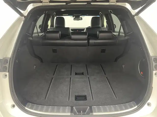 トヨタ ハリアー プレミアム メタル&レザーP 福岡県 2019(平31)年 4.6万km ホワイトパールクリスタルシャイン 純正ナビ／フルセグＴＶ　/バックカメラ　/ＪＢＬプレミアムサウンド　/ＥＴＣ　/レーダークルコン　/コーナーセンサー　/衝突被害軽減ブレーキ　/レーンキープ　/シートベンチレーション／ヒーター　/シートメモリー付きパワーシート　/パワーバックドア　/純正アルミホイール　/ＬＥＤヘッドライト