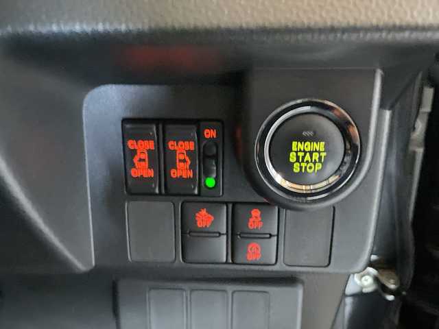 トヨタ タンク カスタムG S 神奈川県 2017(平29)年 1.8万km ブラックマイカメタリック ワンオーナー/社外ナビ（CD/ワンセグTV/AM/FM）/両側パワースライドドア/スマートアシストII/横滑り防止装置/クルーズコントロール/オートライト/フォグランプ/LEDヘッドライト/アイドリングストップ/ETC/スマートキー　2本/プッシュスタート/社外フロアマット/社外ドアバイザー/保証書/取扱説明書