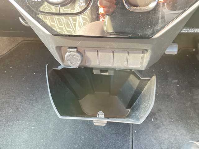 トヨタ タンク カスタムG S 神奈川県 2017(平29)年 1.8万km ブラックマイカメタリック ワンオーナー/社外ナビ（CD/ワンセグTV/AM/FM）/両側パワースライドドア/スマートアシストII/横滑り防止装置/クルーズコントロール/オートライト/フォグランプ/LEDヘッドライト/アイドリングストップ/ETC/スマートキー　2本/プッシュスタート/社外フロアマット/社外ドアバイザー/保証書/取扱説明書