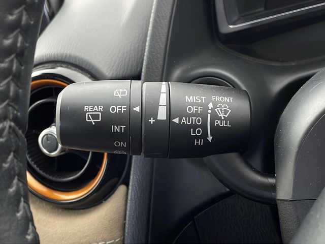 マツダ デミオ XDテーラードブラウン 栃木県 2017(平29)年 5万km スノーフレイクホワイトパールマイカ 純正ナビ/　フルセグ/CD/DVD/USB/AUX/BT/バックカメラ/ヘッドアップディスプレイ/前席シートヒーター/ステリングスイッチ/衝突被害軽減ブレーキ/クルーズコントロール/レーンキープアシスト/ブラインドスポットモニター/コーナーセンサー/アイドリングストップ/ETC/LEDオートライト/LEDフォグランプ/取扱説明書