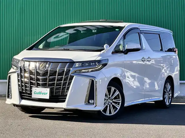 トヨタ アルファード S タイプゴールド 宮城県 2021(令3)年 5.2万km ホワイトパールクリスタルシャイン ツインムーンルーフ/デジタルインナーミラー/＝＝＝/セーフティセンス/・プリクラッシュセーフティ/・レーントレーシングアシスト/・アダプティブハイビームシステム/・全車速追従機能付レーダークルーズコントロール/・ロードサインアシスト/ブラインドスポットモニター/パーキングサポートブレーキ（後方接近車両/前後方静止物）/純正12インチフリップダウンモニター/9インチディスプレイオーディオ/・ナビ機能付/・CD/DVDデッキ/・Bluetooth/バックカメラ/ビルトインETC2.0/ドライブレコーダー/AC100V/100Wアクセサリーコンセント/パワーバックドア/両側パワースライドドア/ハーフレザーシート/ウッドコンビステアリング/ステアリングスイッチ/電動パーキングブレーキ/ブレーキホールド/3眼LEDヘッドランプ/フォグランプ/オートライト/スマートキー＆プッシュスタート/電動格納ミラー/純正18インチAW/フロアマット/ドアバイザー/W/サイド/カーテンエアバッグ