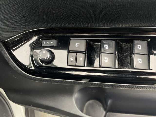 トヨタ ヴォクシー ZS 煌Ⅱ 宮崎県 2019(令1)年 2.6万km ホワイトパールクリスタルシャイン Toyota Safety Sense/〇プリクラシュセーフティ/〇レーンディパーチャーアラート/〇パーキングサポートブレーキ/〇クリアランスソナー/〇オートマチックハイビーム/〇先行車発進告知/純正7インチナビ/フルセグTV/CD/DVD/Bluetooth/両側パワースライドドア/クルーズコントロール/純正ドライブレコーダー/ステアリングリモコン/ビルトインETC/純正16インチAW/スマートキー/アイドリングストップ/純正フロアマット