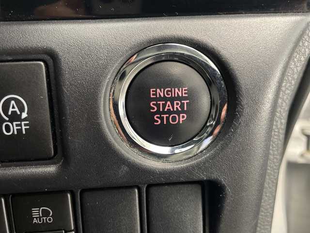 トヨタ ヴォクシー ZS 煌Ⅱ 宮崎県 2019(令1)年 2.6万km ホワイトパールクリスタルシャイン Toyota Safety Sense/〇プリクラシュセーフティ/〇レーンディパーチャーアラート/〇パーキングサポートブレーキ/〇クリアランスソナー/〇オートマチックハイビーム/〇先行車発進告知/純正7インチナビ/フルセグTV/CD/DVD/Bluetooth/両側パワースライドドア/クルーズコントロール/純正ドライブレコーダー/ステアリングリモコン/ビルトインETC/純正16インチAW/スマートキー/アイドリングストップ/純正フロアマット