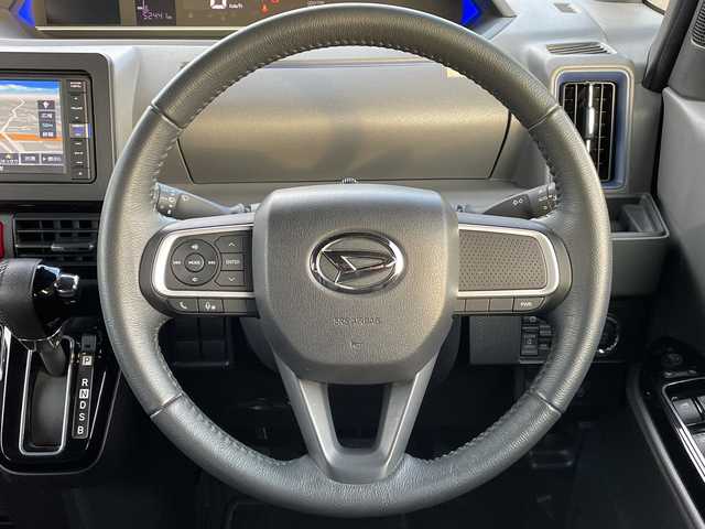 ダイハツ タント カスタム RS 岡山県 2019(令1)年 5.2万km ブライトシルバーメタリック 純正ナビ　NMZK-W69D/フルセグTV、CD、DVD、Bluetooth/AM、FM/バックカメラ/ビルトインETC/両側パワースライドドア/前後ドライブレコーダー/ハーフレザーシート/USB充電/ハーフレザーシート/リアロールサンシェード/エンジンスターター/オートライト/プッシュスタート/スマートキー