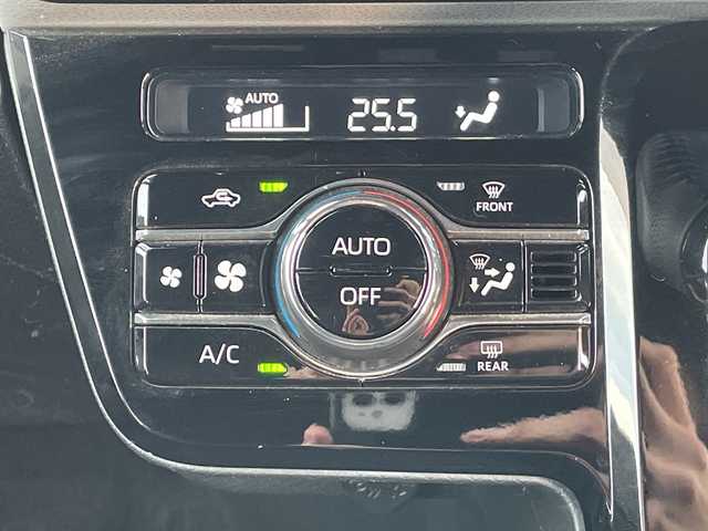 ダイハツ タント カスタム RS 岡山県 2019(令1)年 5.2万km ブライトシルバーメタリック 純正ナビ　NMZK-W69D/フルセグTV、CD、DVD、Bluetooth/AM、FM/バックカメラ/ビルトインETC/両側パワースライドドア/前後ドライブレコーダー/ハーフレザーシート/USB充電/ハーフレザーシート/リアロールサンシェード/エンジンスターター/オートライト/プッシュスタート/スマートキー