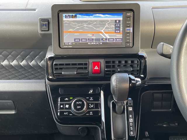 ダイハツ タント カスタム RS 岡山県 2019(令1)年 5.2万km ブライトシルバーメタリック 純正ナビ　NMZK-W69D/フルセグTV、CD、DVD、Bluetooth/AM、FM/バックカメラ/ビルトインETC/両側パワースライドドア/前後ドライブレコーダー/ハーフレザーシート/USB充電/ハーフレザーシート/リアロールサンシェード/エンジンスターター/オートライト/プッシュスタート/スマートキー