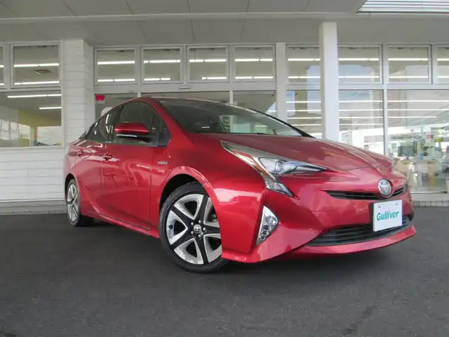 トヨタ プリウス S ツーリングセレクション 千葉県 2015(平27)年 4.9万km エモーショナルレッド ワンオーナー/純正9型SDナビ/バックカメラ/純正オーディオ【DVD/CD/BT/SD】/Toyota Safety Sense P/レーダークルーズコントロール/レーンキープアシスト/黒革シート/前席シートヒーター/AC100V/純正前方ドライブレコーダー/ビルトインETC/スペアキー/取扱説明書/ナビ取扱説明書/新車時保証書/トヨタ整備記録簿(R2/R4/R6)